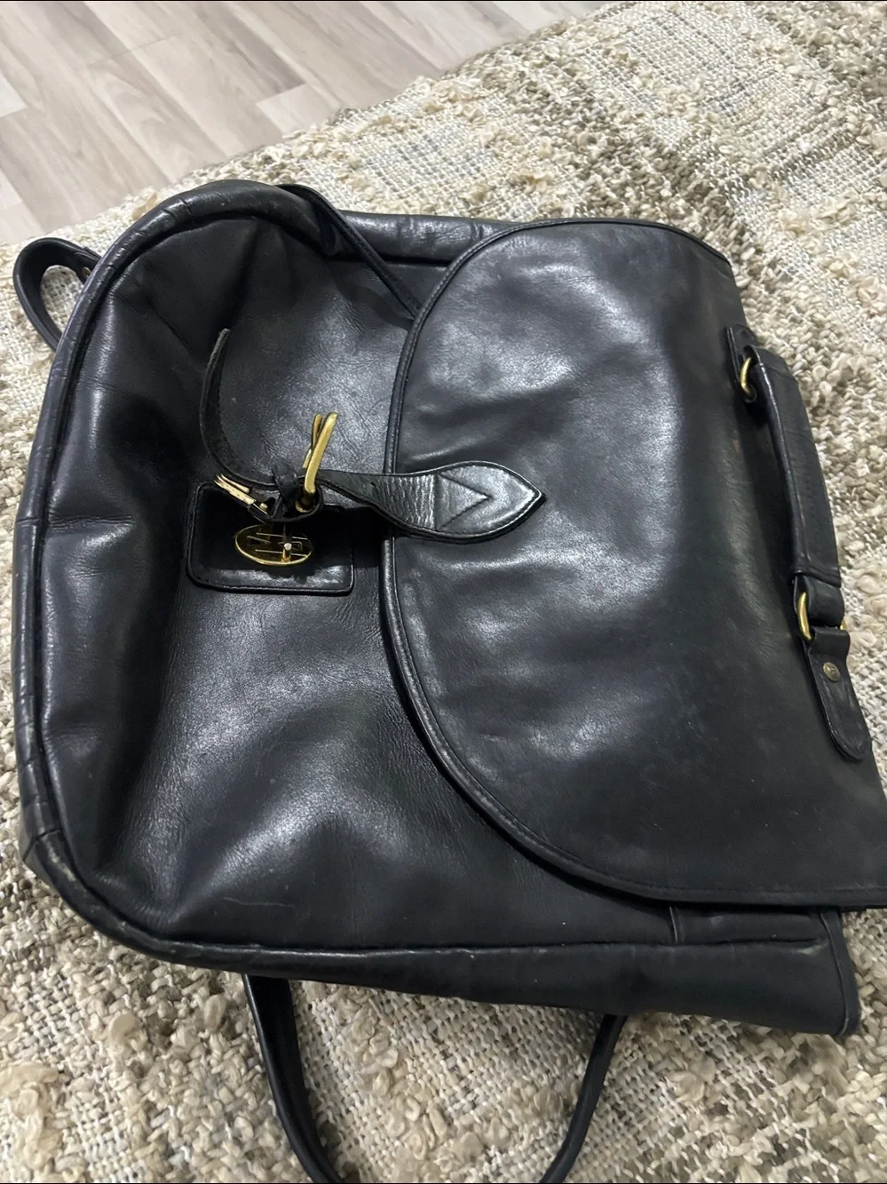 Wilson Leather Black Men's Convertible Messenger‎ Backpack Bag with Brass Buckle